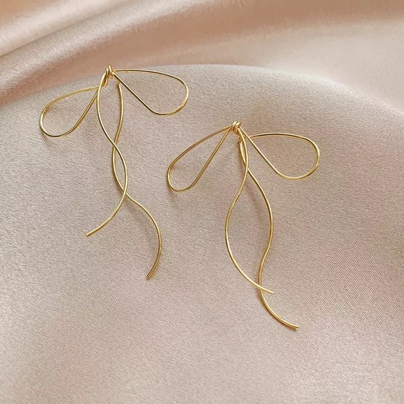 “Paris” Minimalist Thin Bow Dainty Knot Cute Birthday/Gift/Babyshower Earrings - Picture 2 of 12